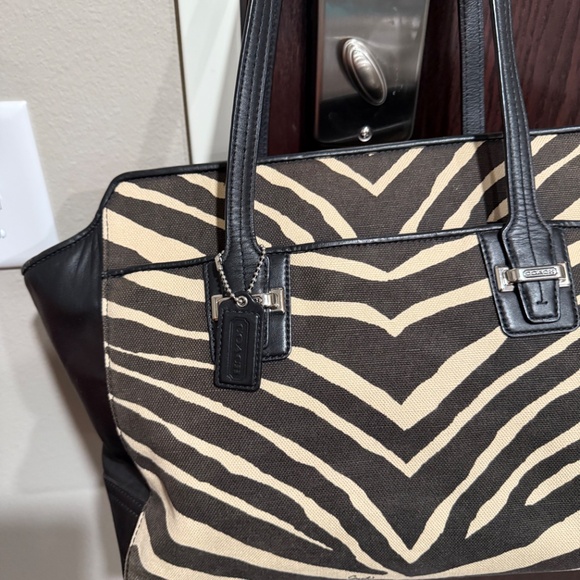 Coach “Taylor” L1382-F27009 Cream & Brown Zebra Print Leather & Canvas Tote/Bag - Picture 7 of 12